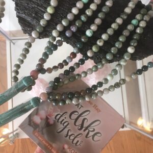 smukke smykker i natursten agat, mosagat, naturagat grøn jade